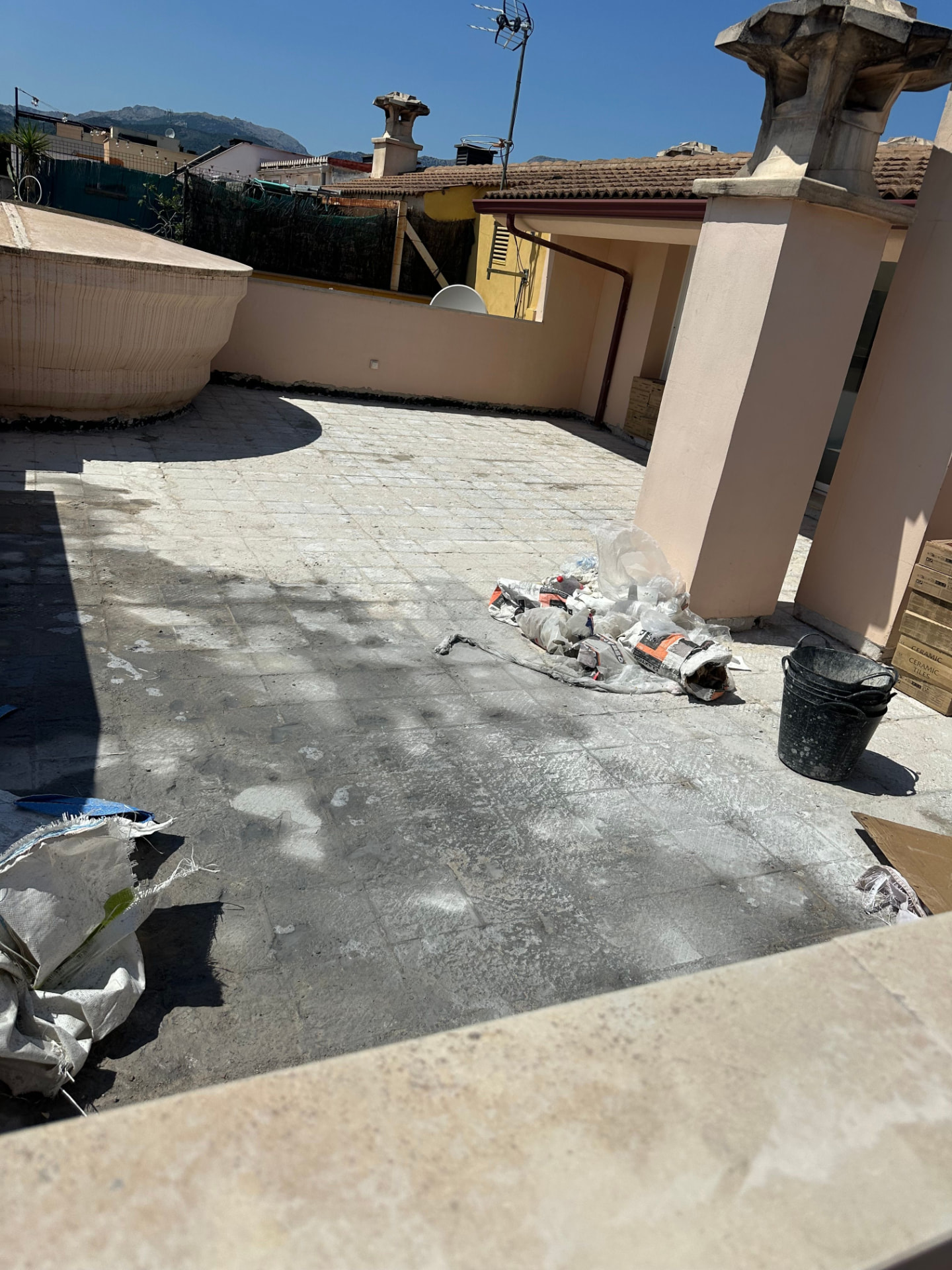 Terraza antes: suelo levantado